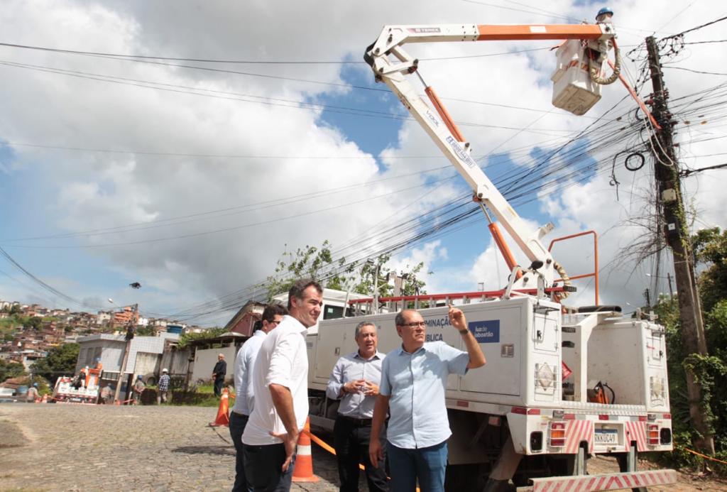 Mano inicia plano de modernização de iluminação pública em LED no Jaboatão 