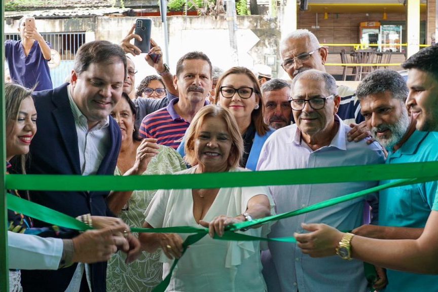 Nadegi inaugura nova ala pediátrica da principal emergência de Camaragibe