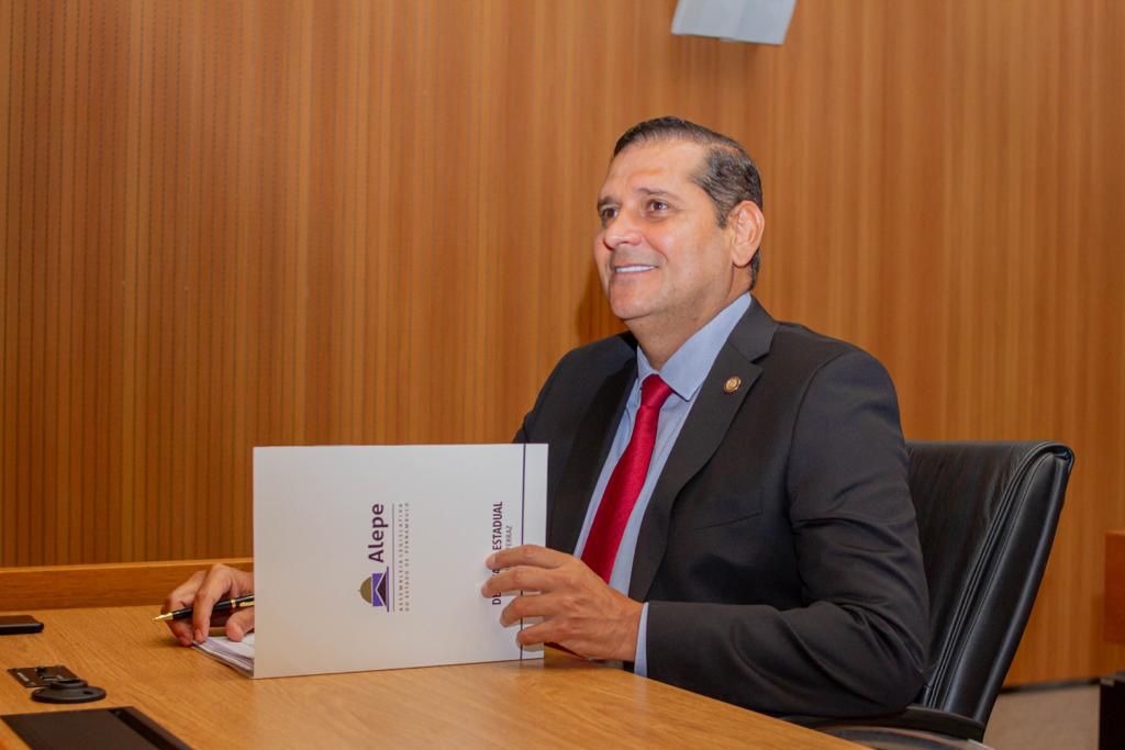 Fabrizio Ferraz apresenta balanço da Comissão de Segurança Pública da Alepe