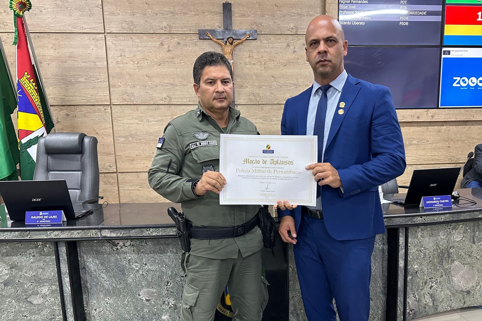 Anderson Correia homenageia PMPE na Câmara de Caruaru
