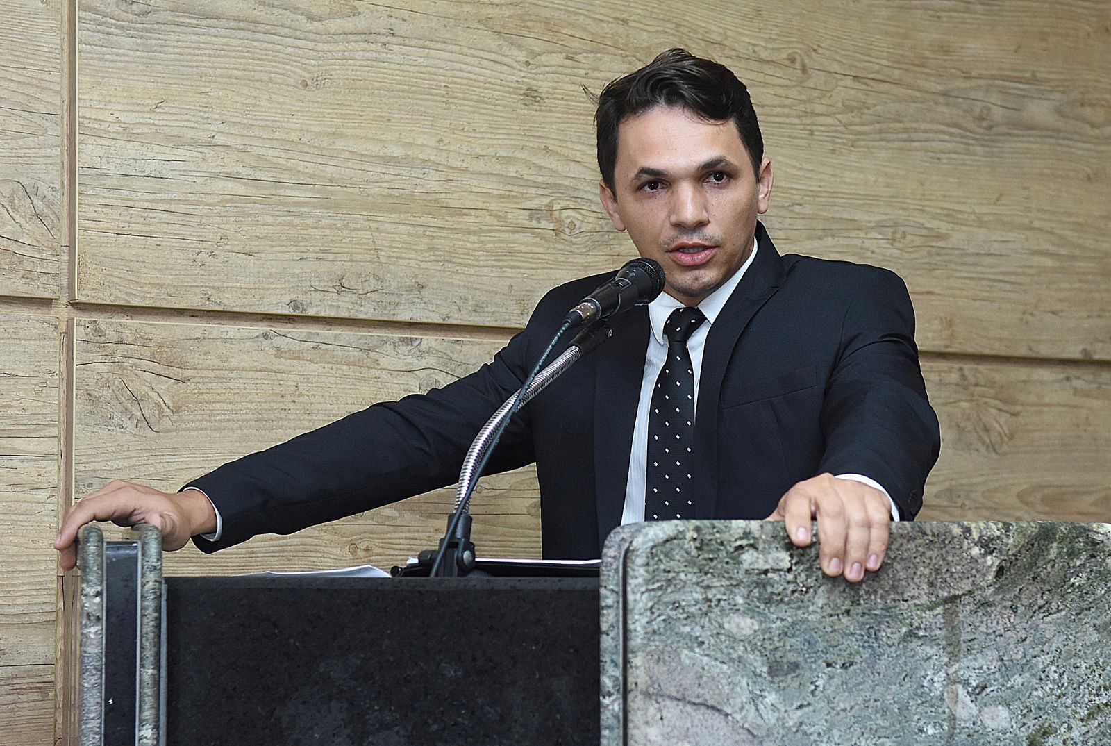 Wagner do Santa Rosa apresenta novo pedido de cassação de Kátia das Rendeiras