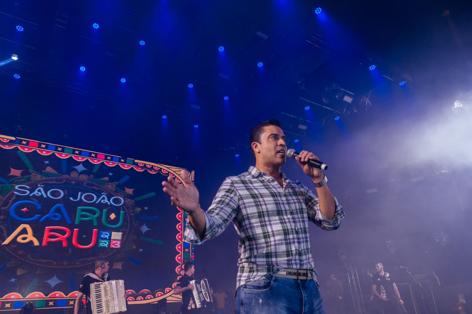 Rodrigo comemora sucesso da primeira noite do novo pátio de eventos