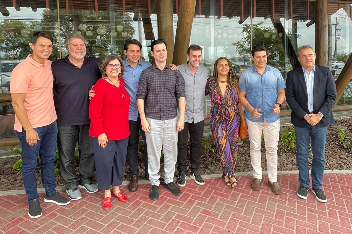 Clodoaldo participa de almoço com presidente da Embratur  