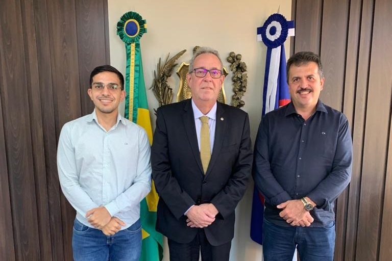 Álvaro Porto amplia base política com novas adesões