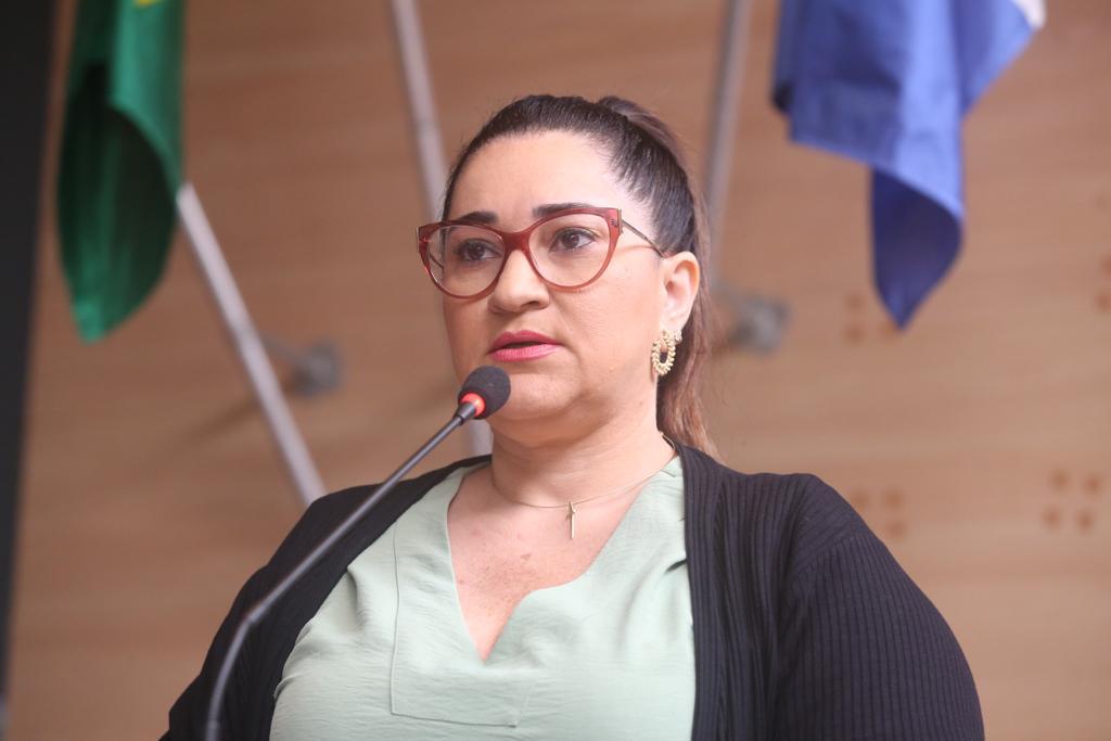 Aline Mariano quer mais segurança na orla do Recife