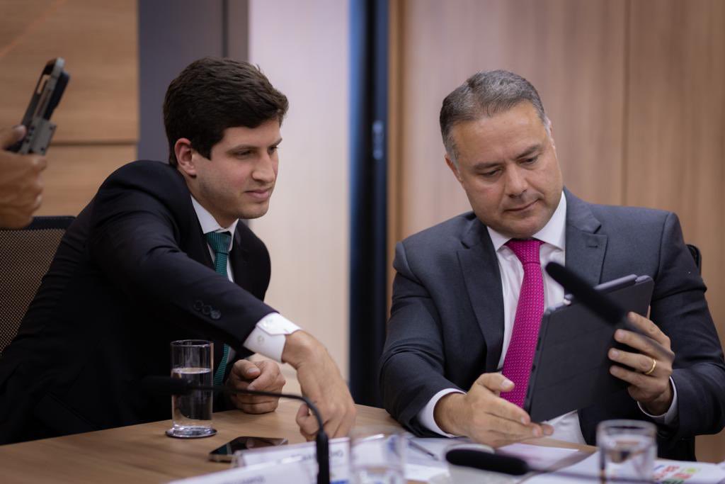 Ministro garante a João Campos investimentos na BR-101 e Arco Metropolitano  