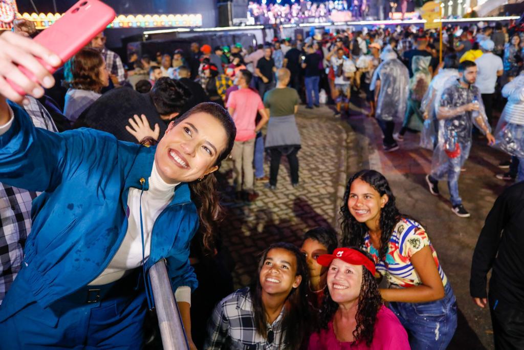 Raquel Lyra segue com popularidade em alta na Capital do Agreste