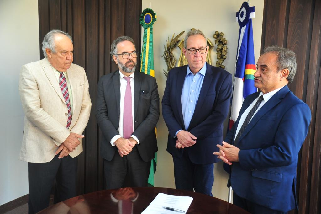 Alepe e TCE renovam parceria entre Escola do Legislativo e Escola de Contas