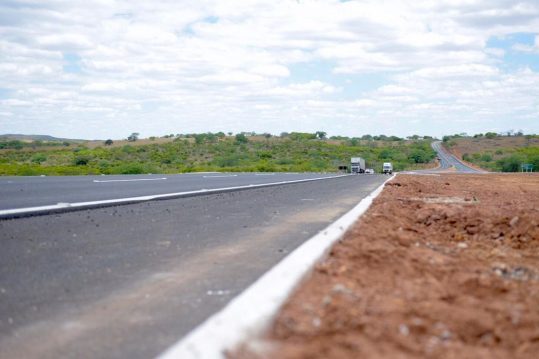 Governadora oficializa transferência da BR-235 para a União 