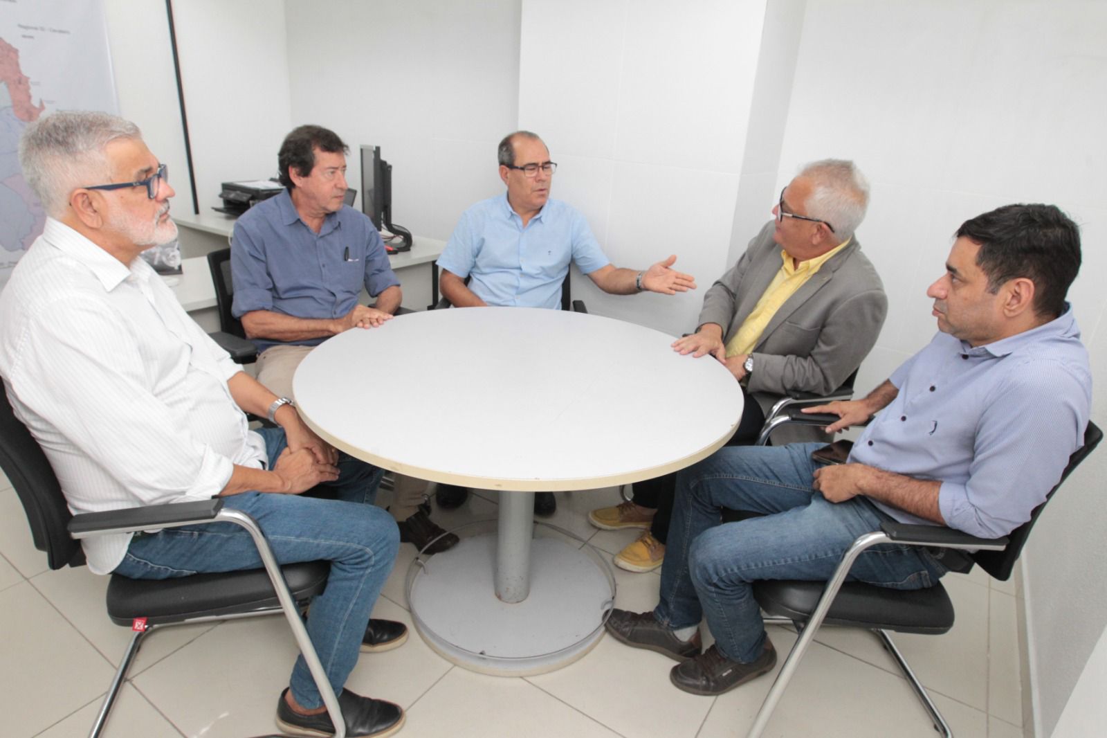 Mano Medeiros e presidente do União Brasil debatem futuro do Jaboatão