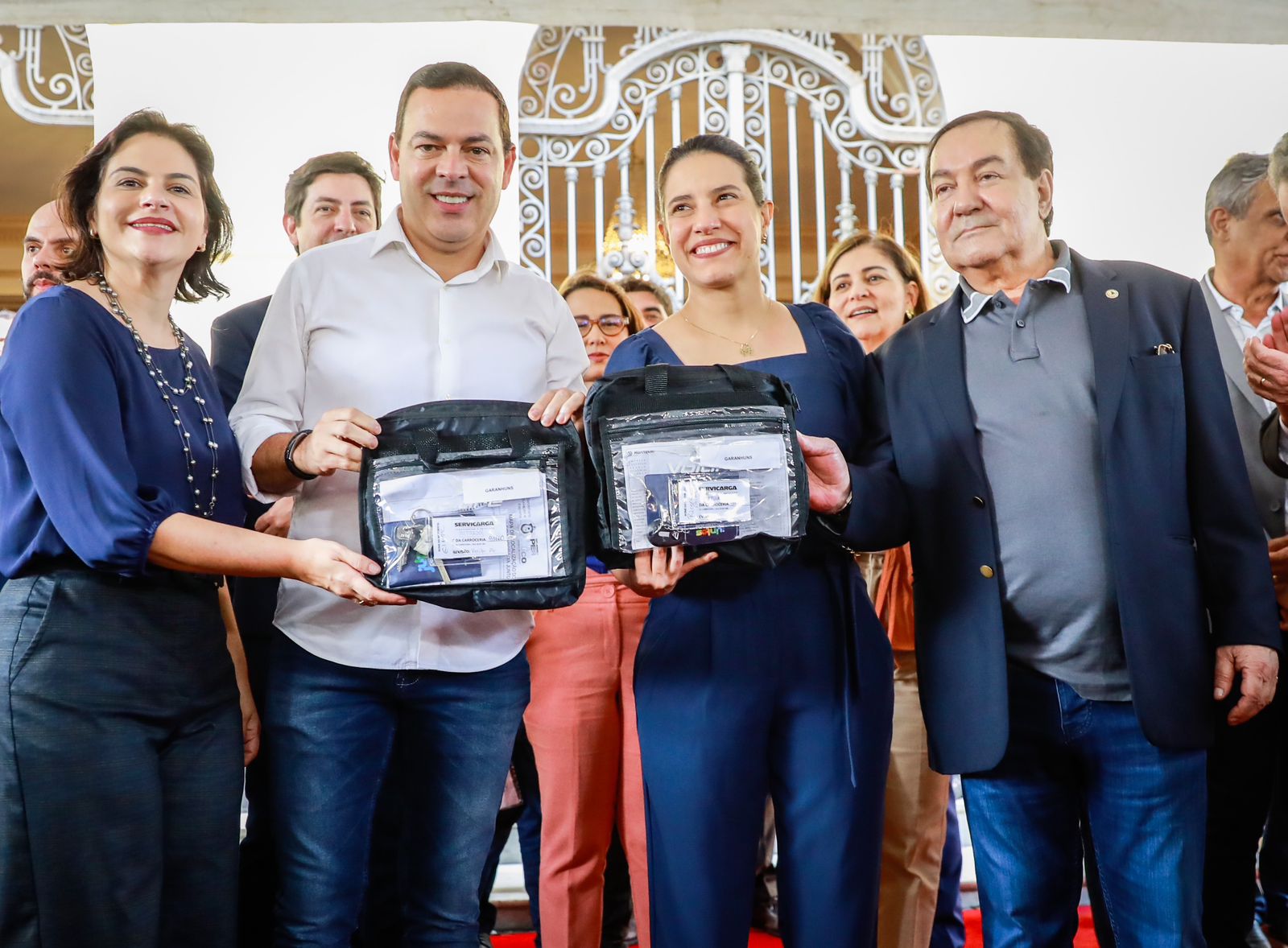 O encontro entre Sivaldo, Raquel e Izaías