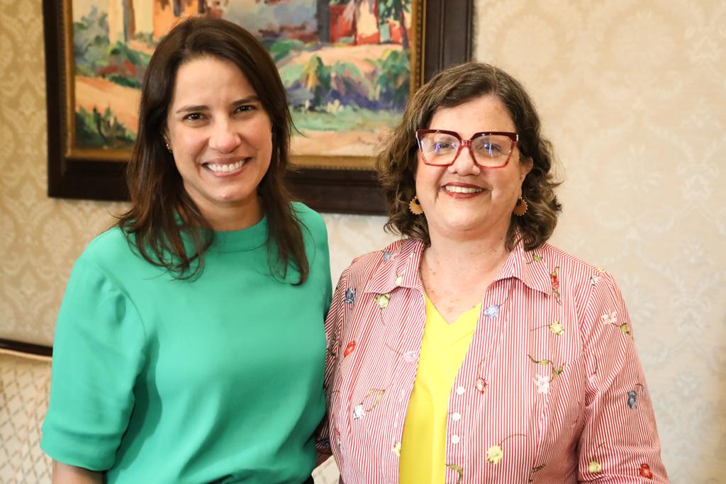 Raquel Lyra cada vez mais próxima dos petistas