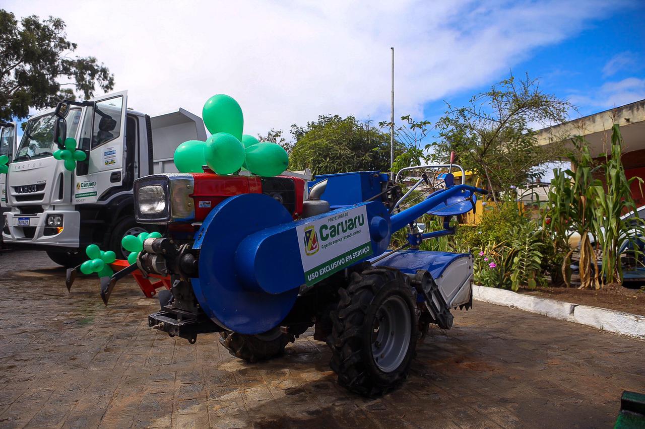 Dia do Agricultor é comemorado em Caruaru com entrega de novos equipamentos