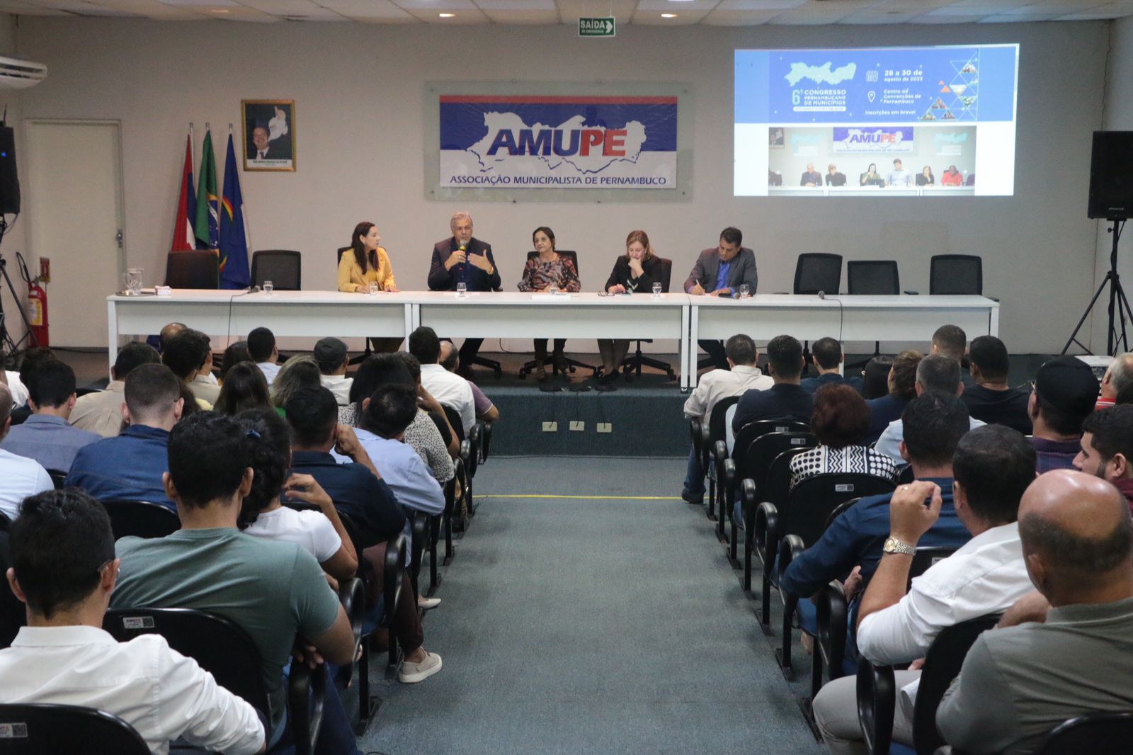 Amupe sedia seminário “Pavimento Urbano de Concreto”