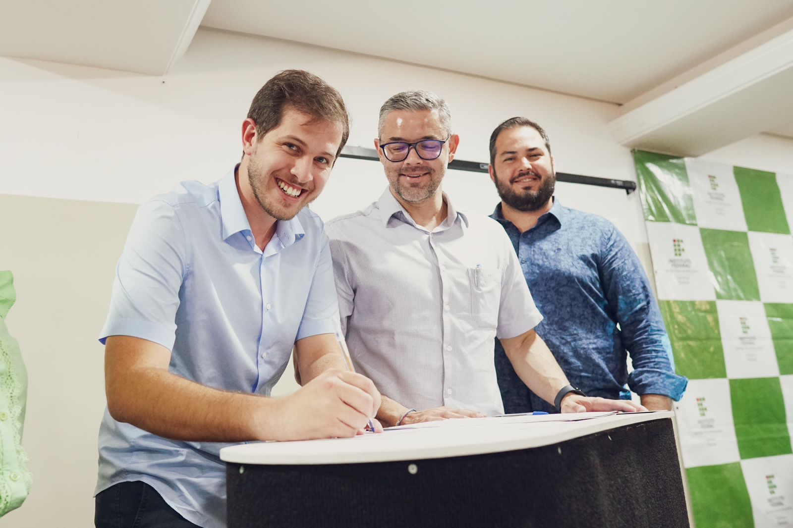 Pedro Campos incentiva caprinovinocultura no Sertão de Itaparica