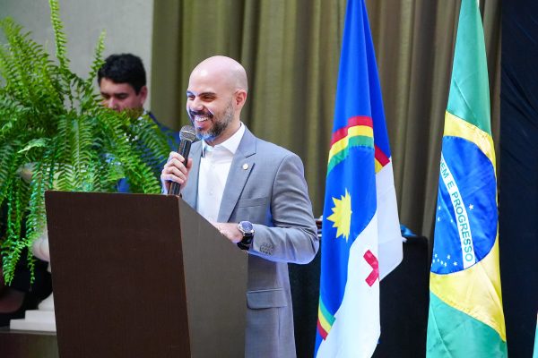 Romero Sales Filho comemora investimentos na malha viária