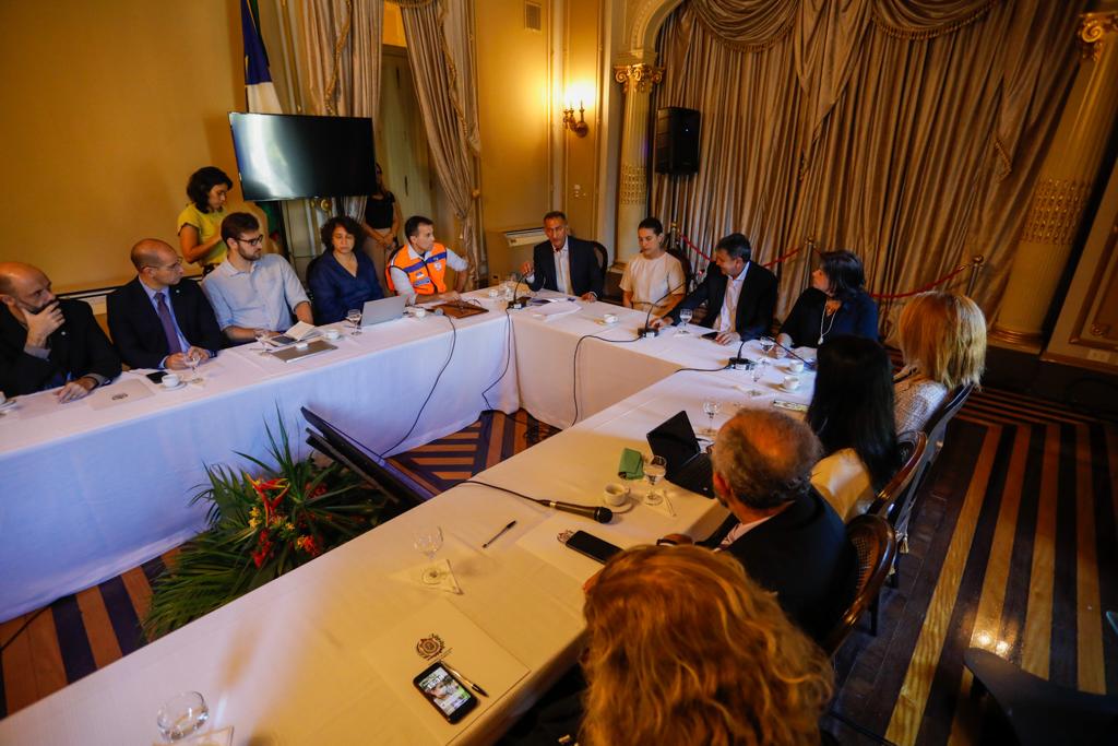 Estado e União anunciam ações para afetados por enchentes