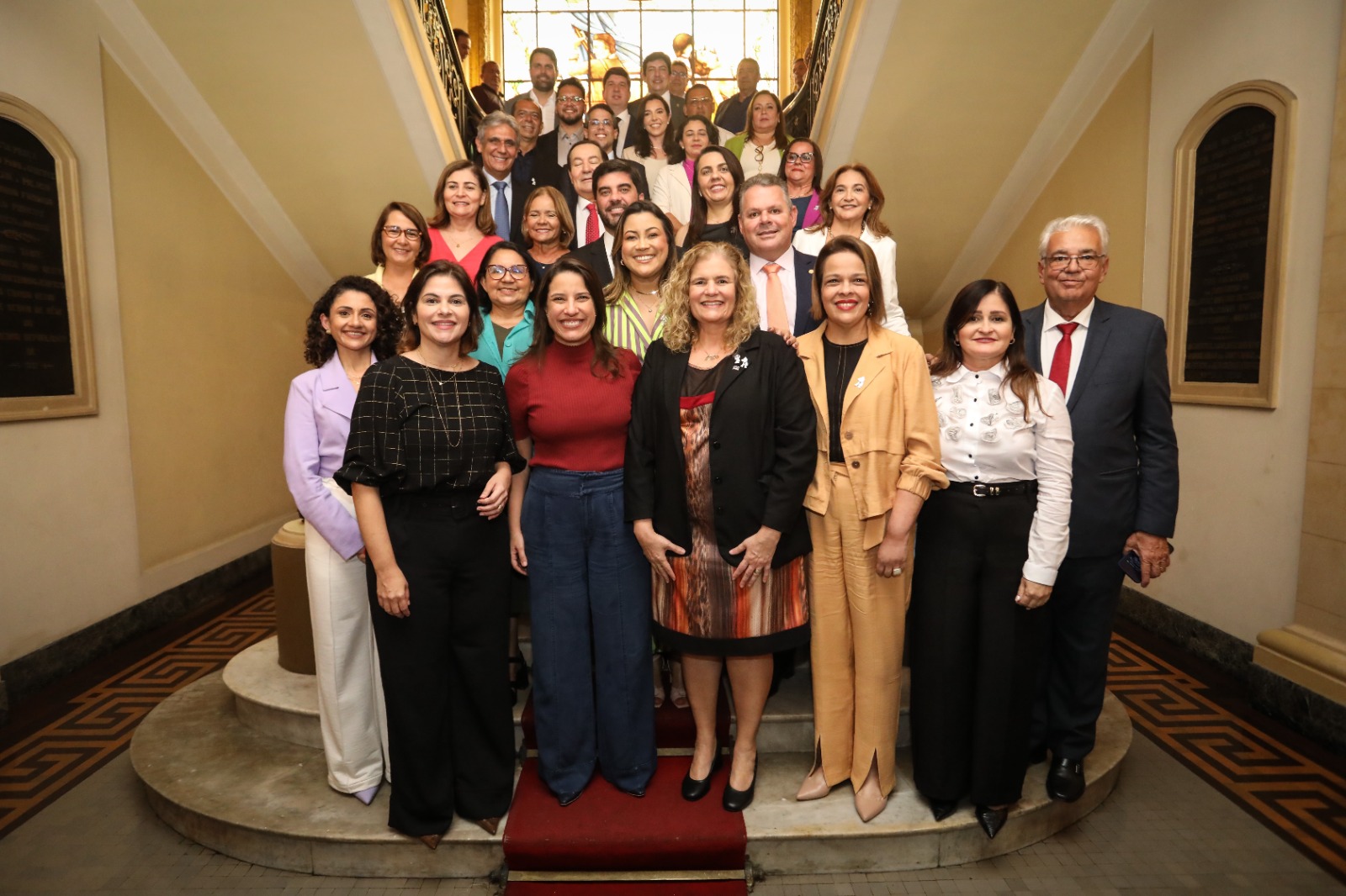 Novos gerentes regionais de saúde são empossados em PE