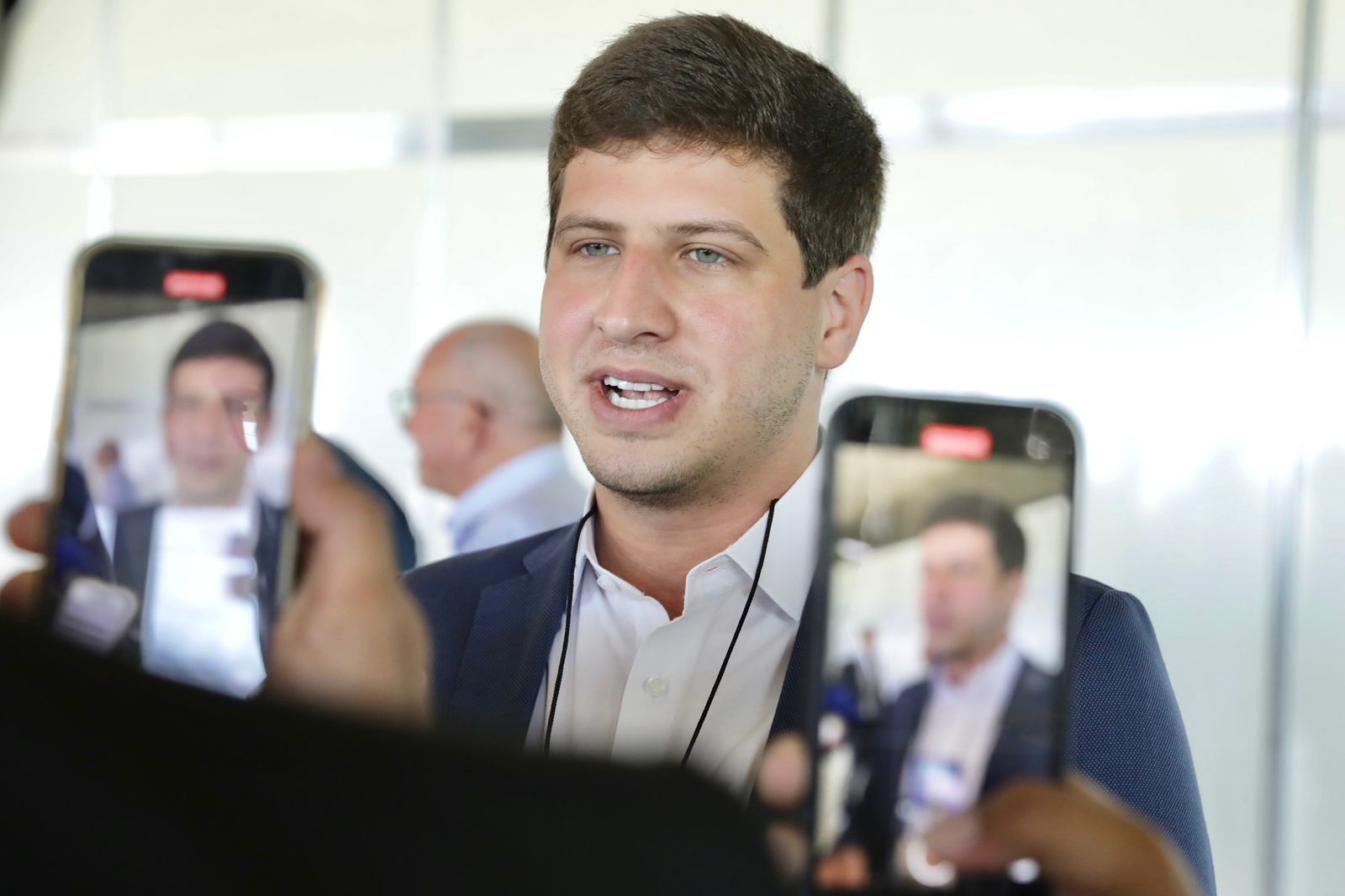 João Campos tece elogios a Miguel: “capacidade muito forte de construção”