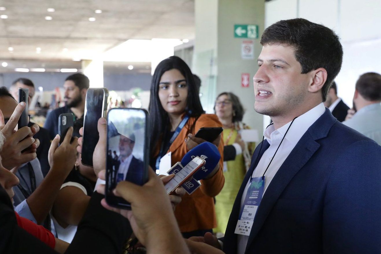 João Campos se coloca à disposição dos municípios pernambucanos 