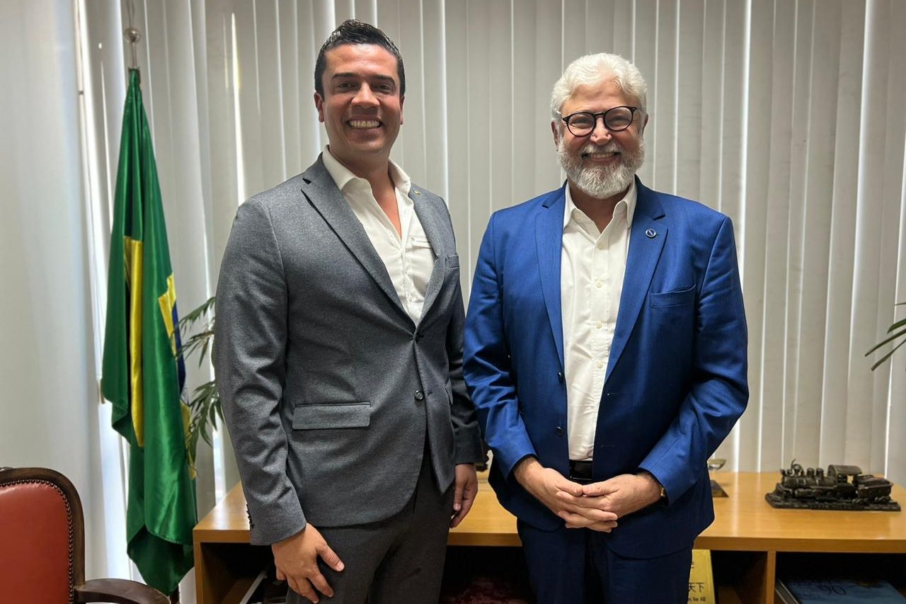 Com secretário nacional, Rodrigo debate emprego e renda para Caruaru