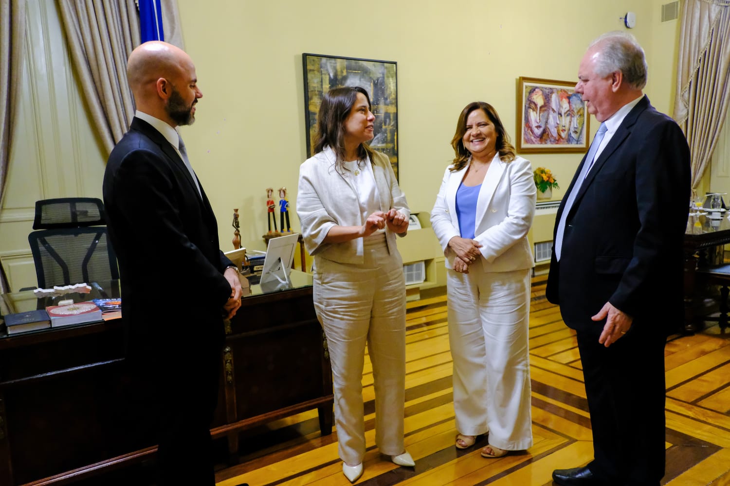 Célia e Romero Sales Filho se reúnem com a governadora Raquel Lyra