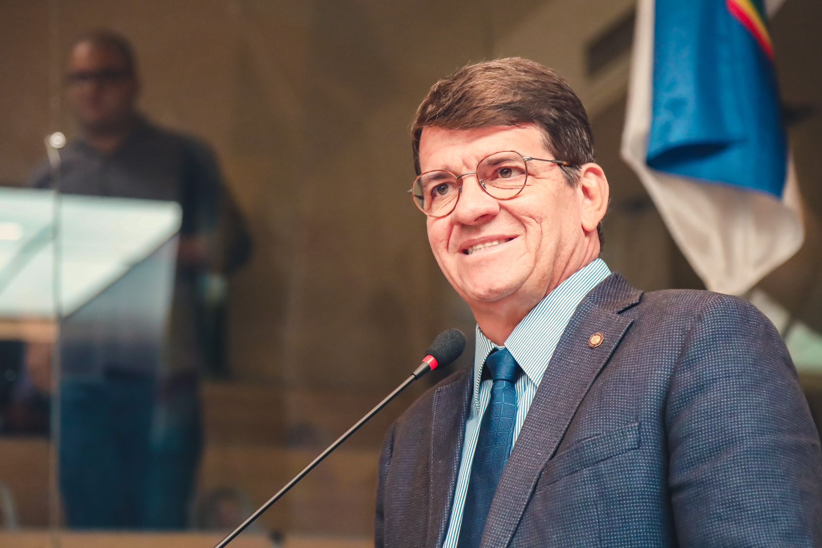 Alcides parabeniza governadora por destravar inauguração de habitacionais