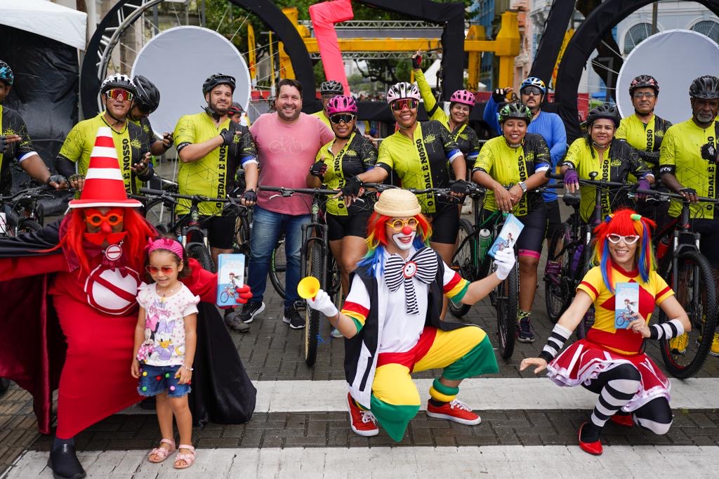 Ação do Detran-PE orienta ciclistas no Recife e em Olinda 