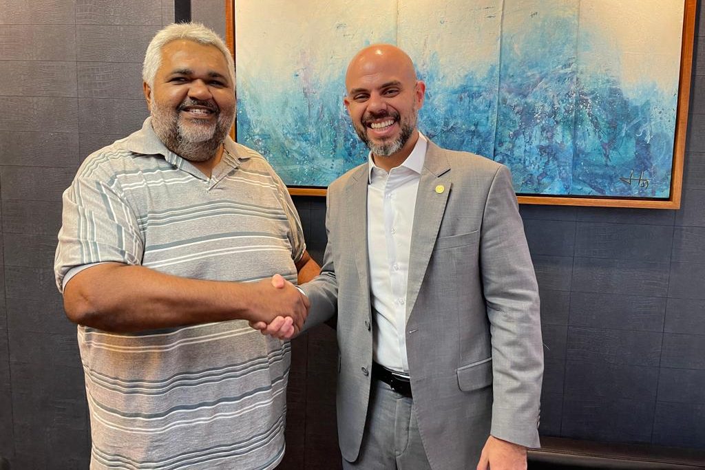 Romero Sales Filho amplia base no Sertão do Pajeú