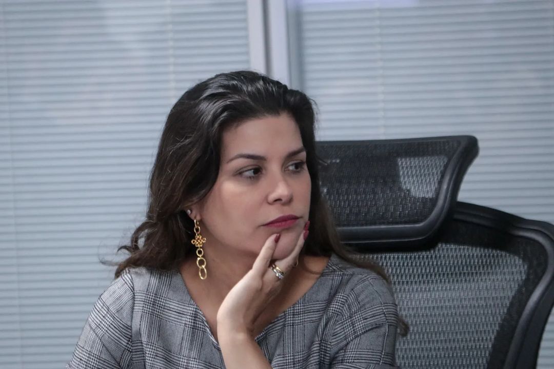 Em carta, ex-secretária da SDS diz que saída foi por motivos “exclusivamente” pessoais