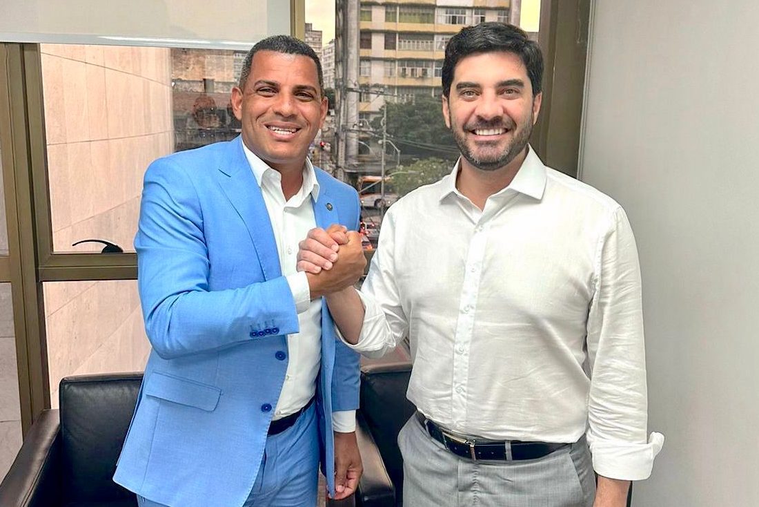 No Recife, Kaio Maniçoba firma parceria com o vereador Ronaldo Lopes 