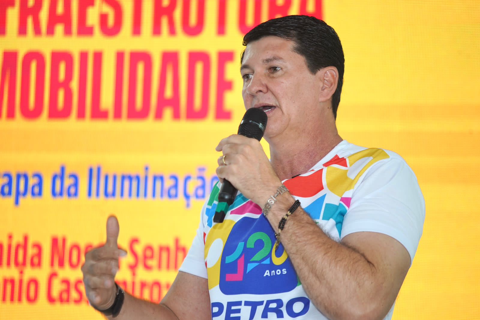 Simão anuncia Xand Avião, Cheiro de Amor e Geraldo Azevedo na programação de aniversário de Petrolina