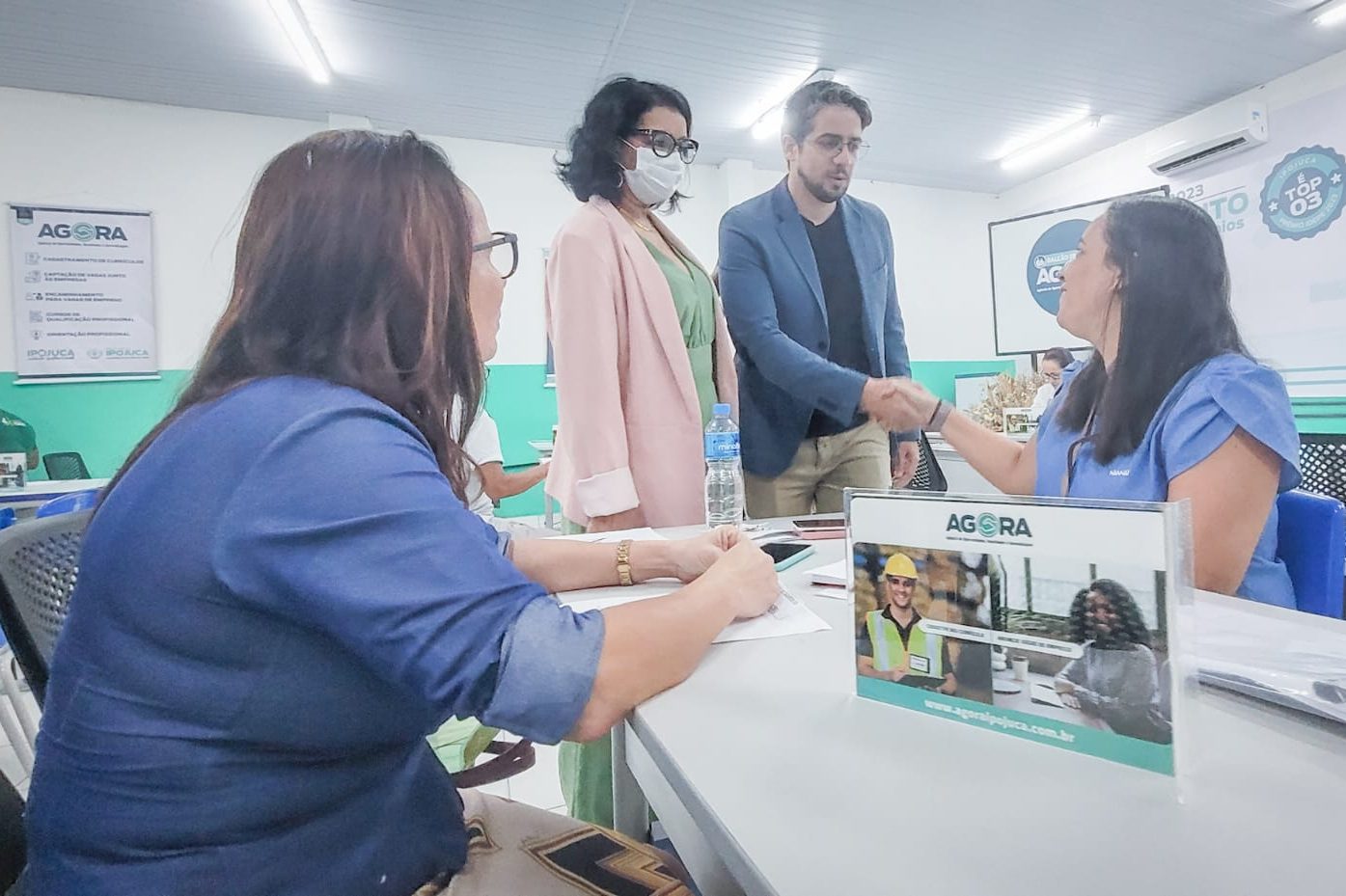 AGORA Ipojuca promove maior balcão de empregos já realizado com oferta de vagas
