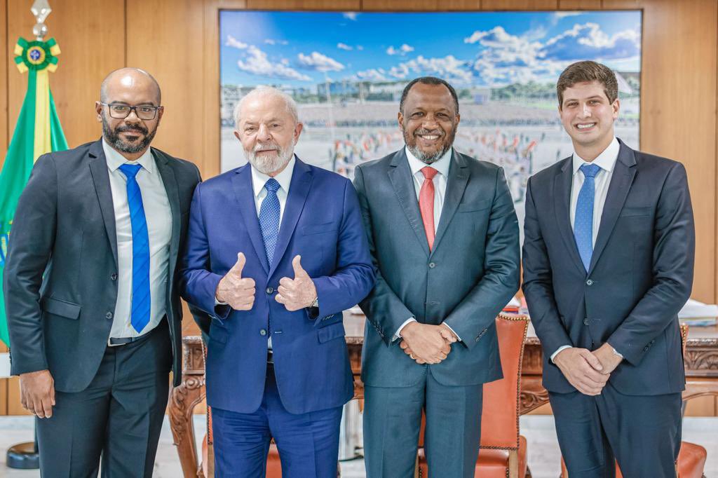 Lula sanciona projeto de João Campos sobre educação profissional 