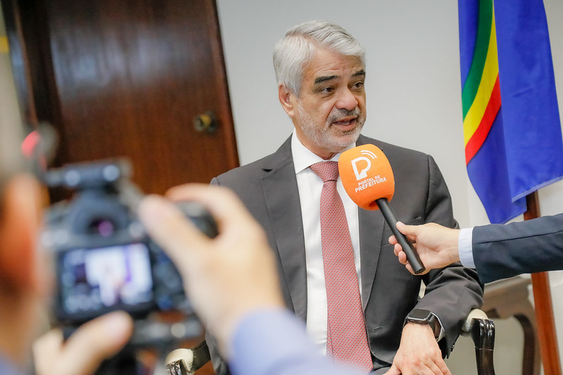 Humberto Costa faz maratona de agendas pelo Sertão