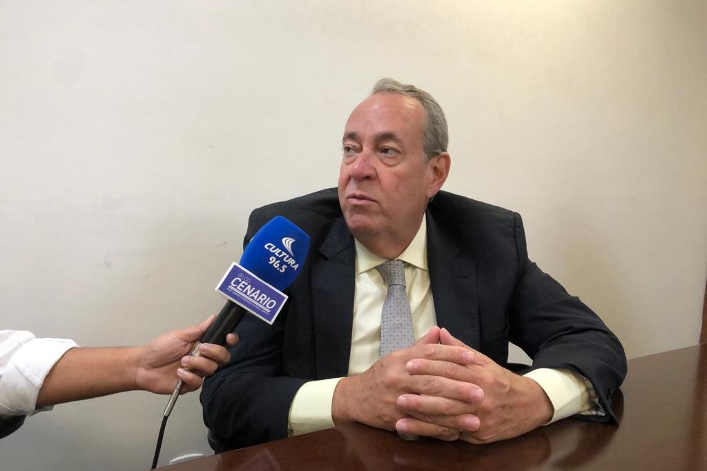 Presidente da Alepe destaca andamento de projetos e relação com o Palácio