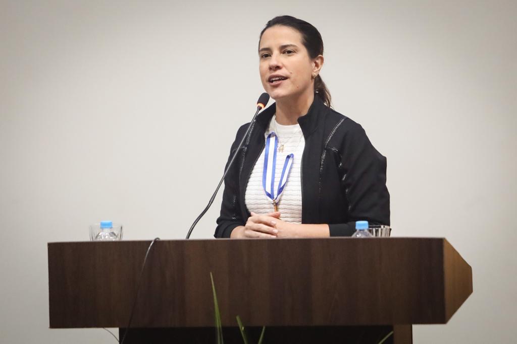 Raquel recebe a mais alta mais condecoração da Justiça pernambucana