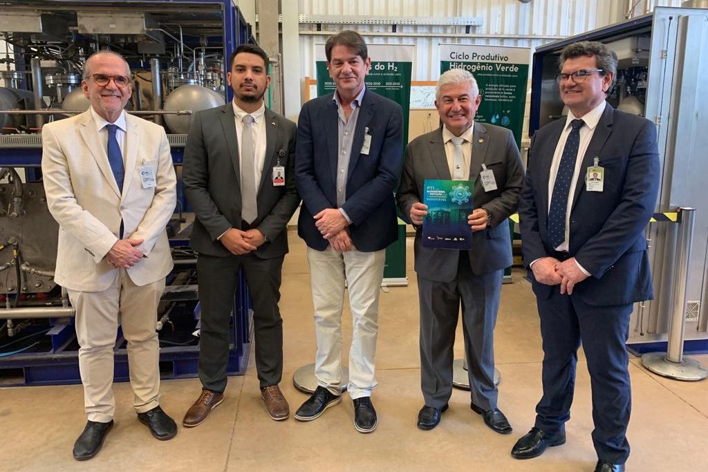 Comissão do Senado visita produção de H2V em Itaipu