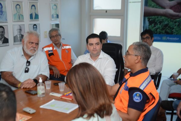 Estado destina R$ 15 milhões para recuperar estradas vicinais afetadas pelas enchentes