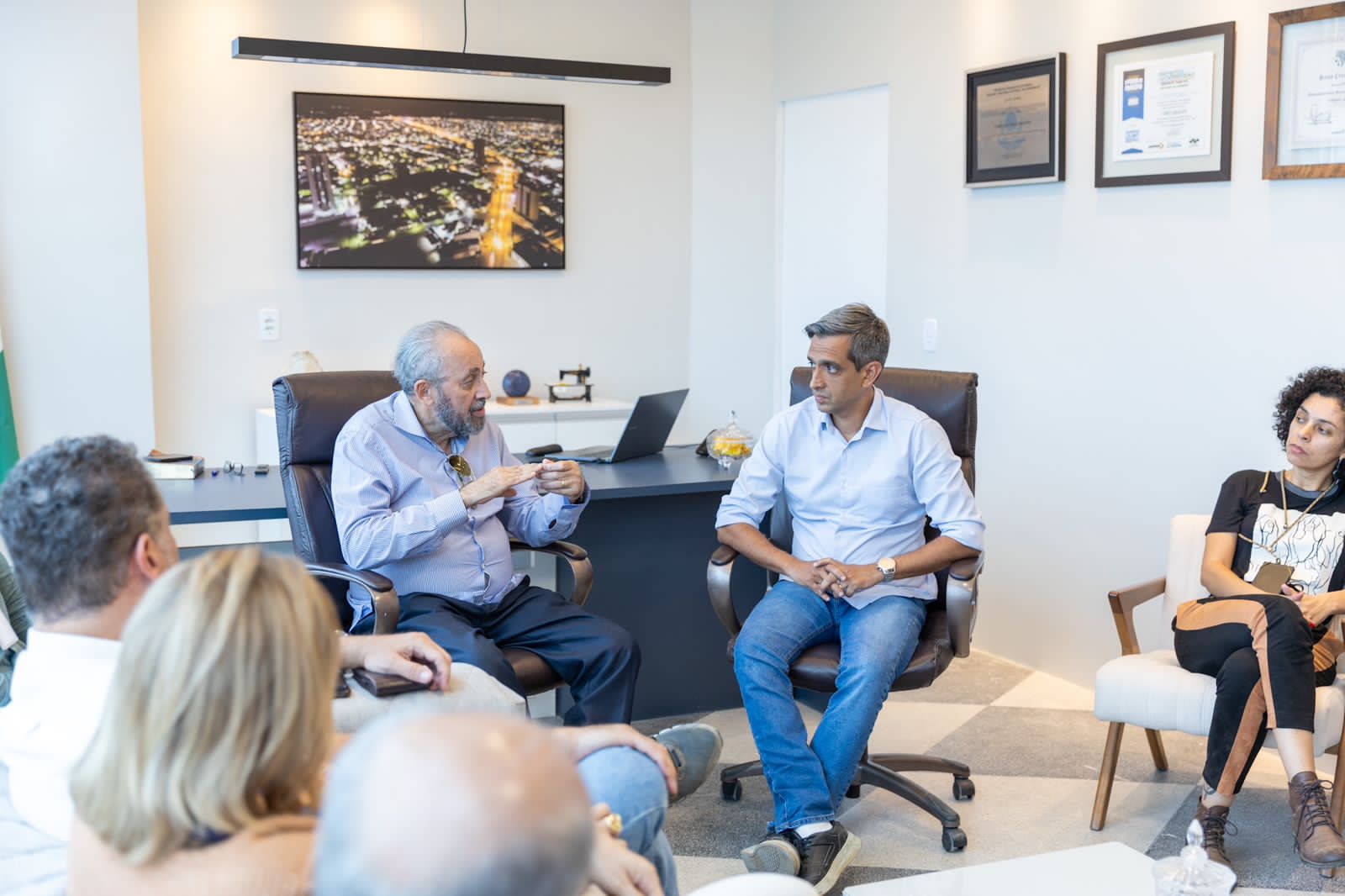 Fábio Aragão debate melhora na oferta de água em Santa Cruz