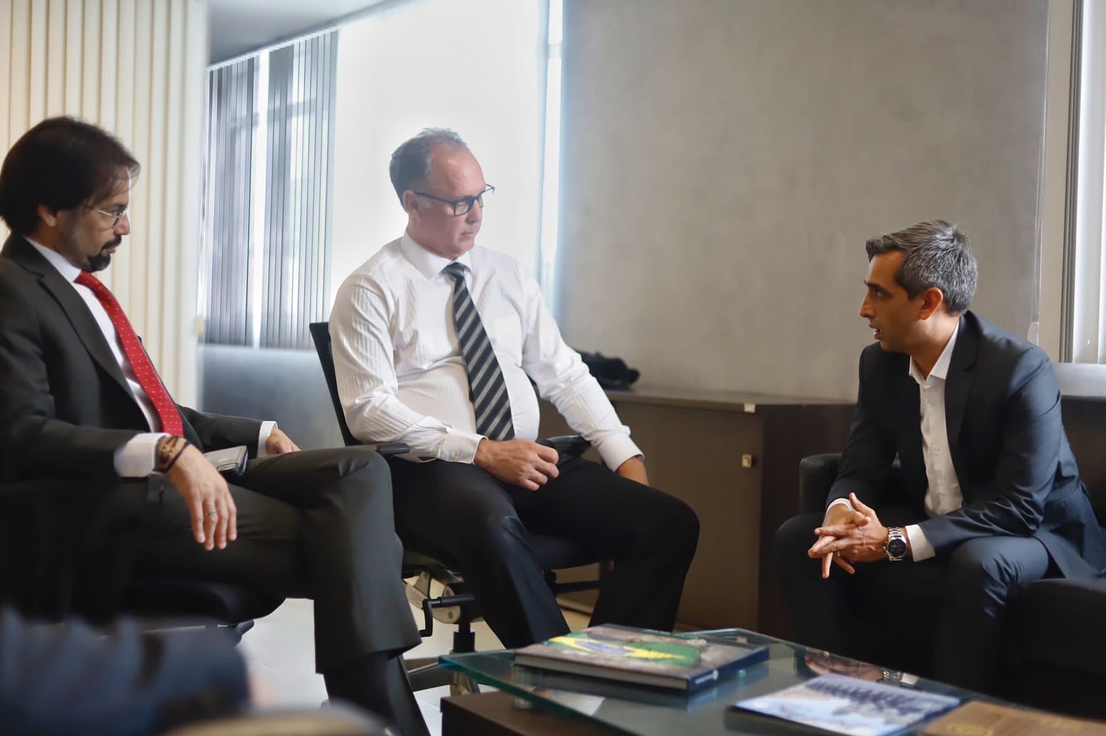 Diogo Moraes e Fábio Aragão pedem mais segurança para Santa Cruz