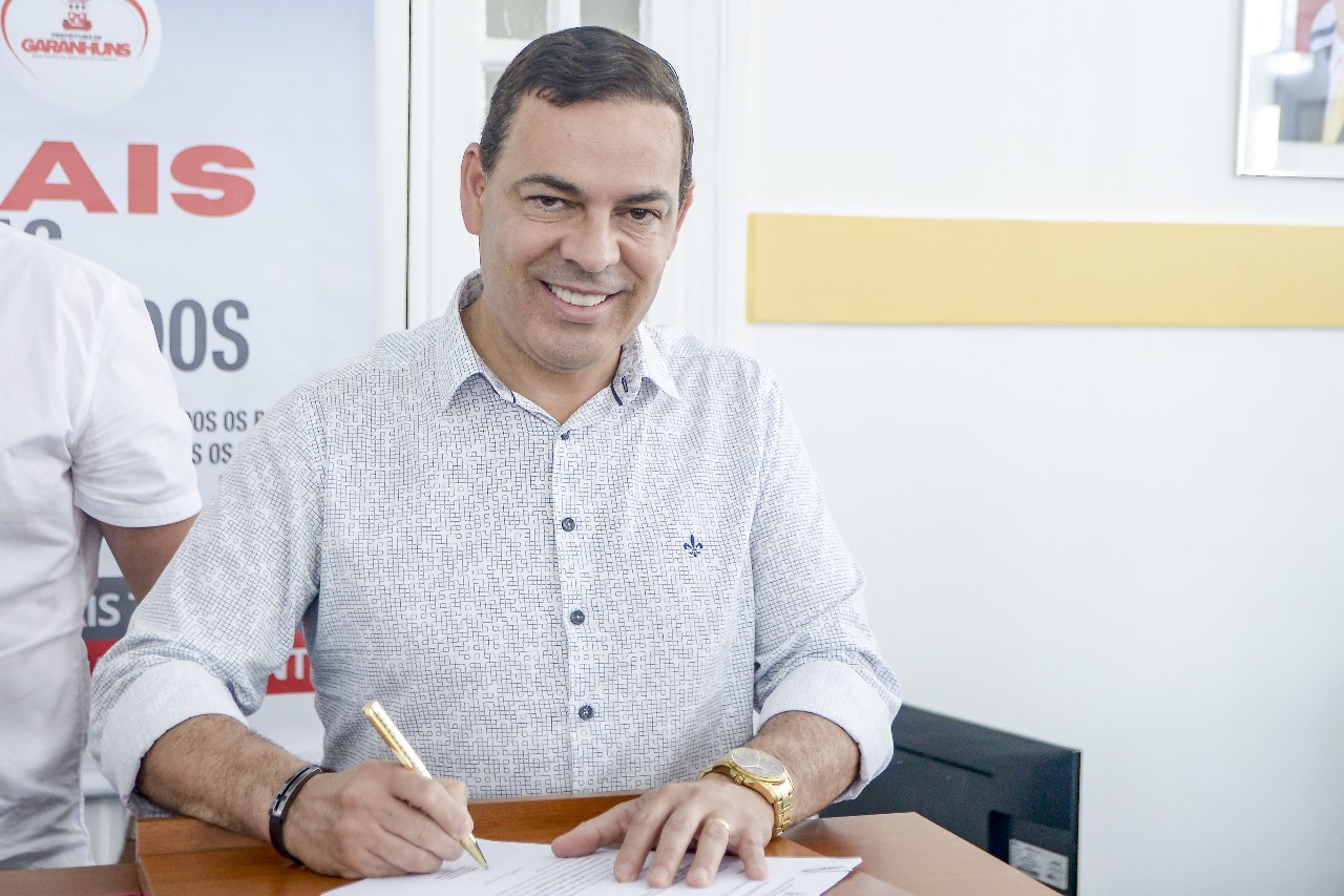 Sivaldo autoriza mais um pacote de obras em Garanhuns