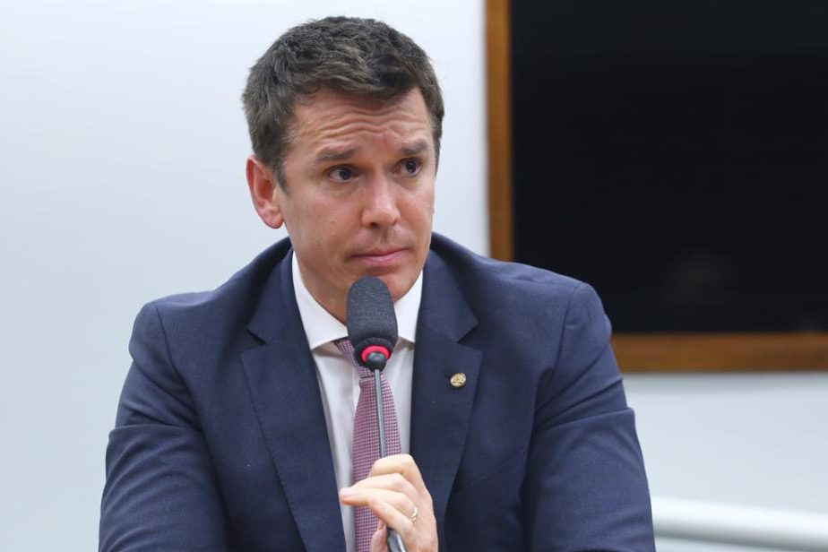 Carreras afirma que PSB pode lançar candidata no Cabo