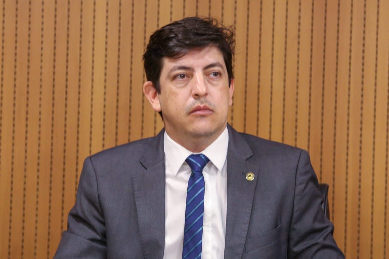 Henrique Queiroz Filho cobra retomada das obras da PE-045