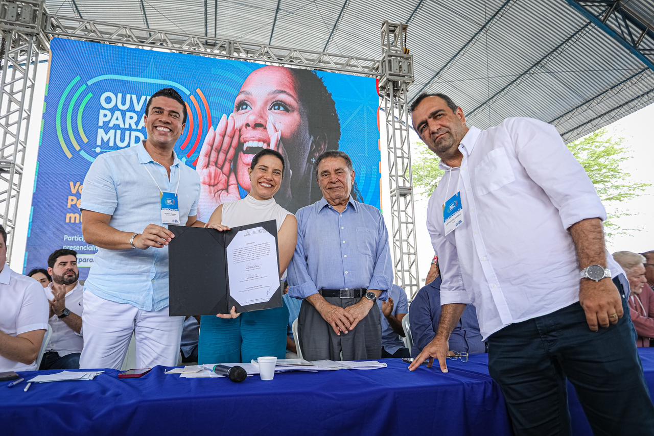 Em Caruaru, Raquel autoriza licitação para estação de tratamento de água e ordem de serviço para a PE-95