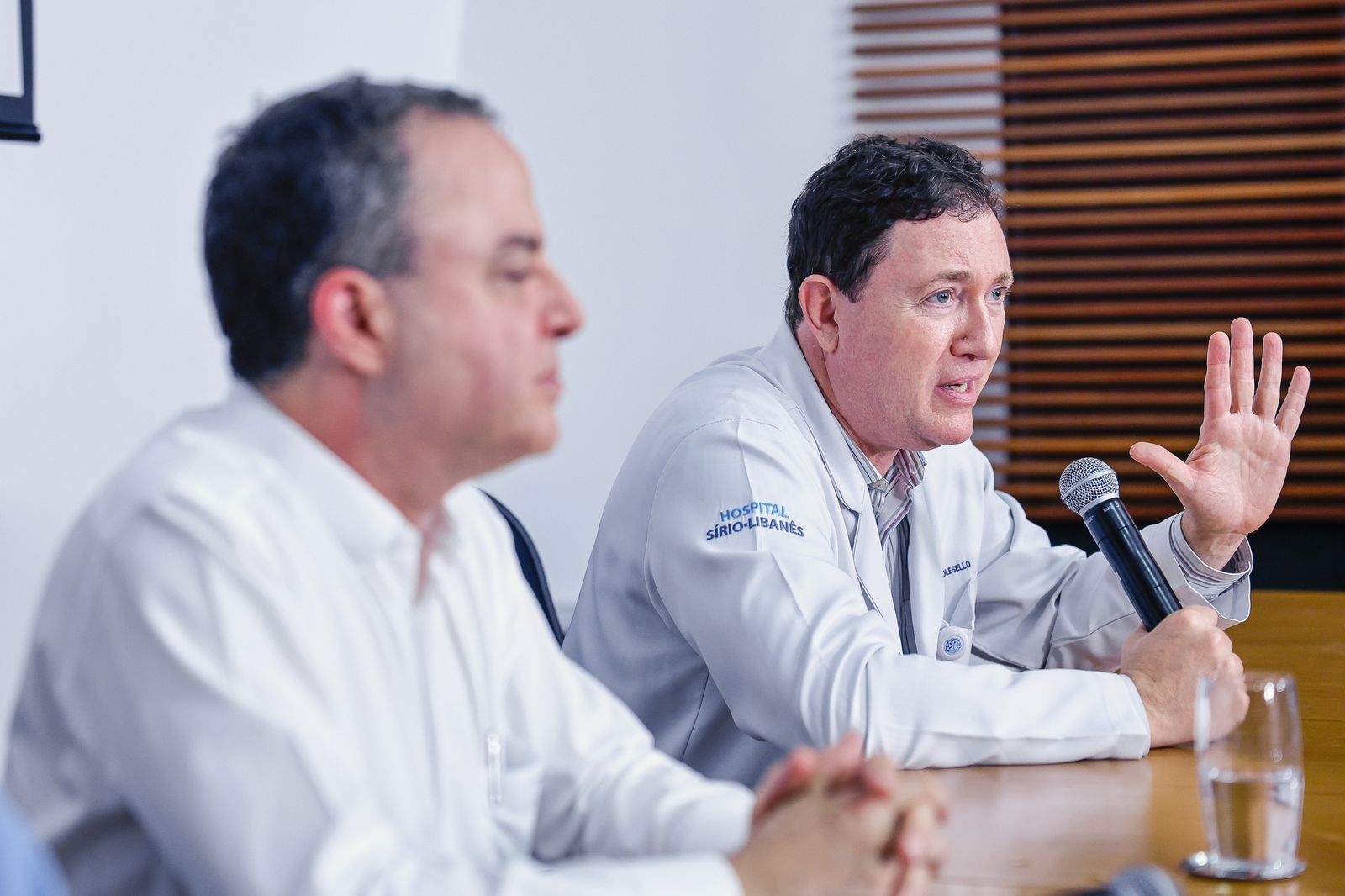 Cirurgia no quadril de Lula foi bem-sucedida, afirmam médicos 