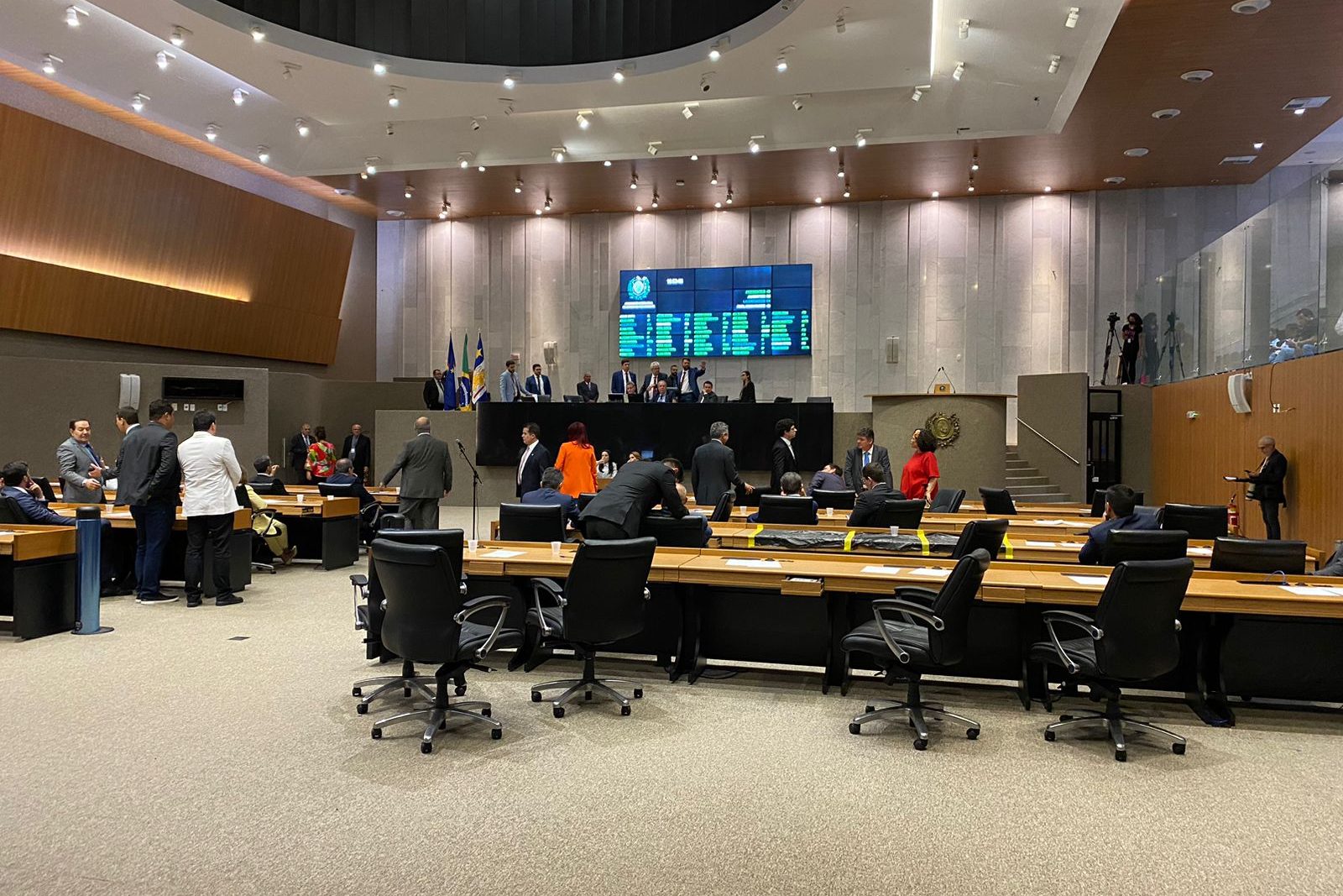 Aumento do ICMS é aprovado com debate intenso na Alepe