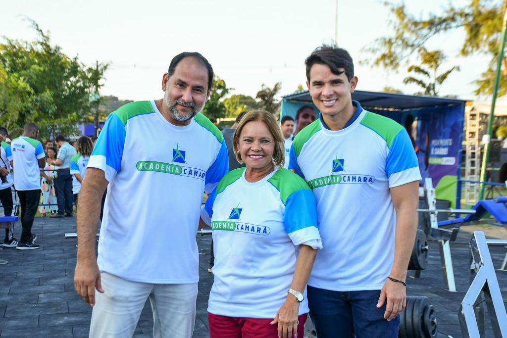 Nadegi entrega primeira Academia Camará 