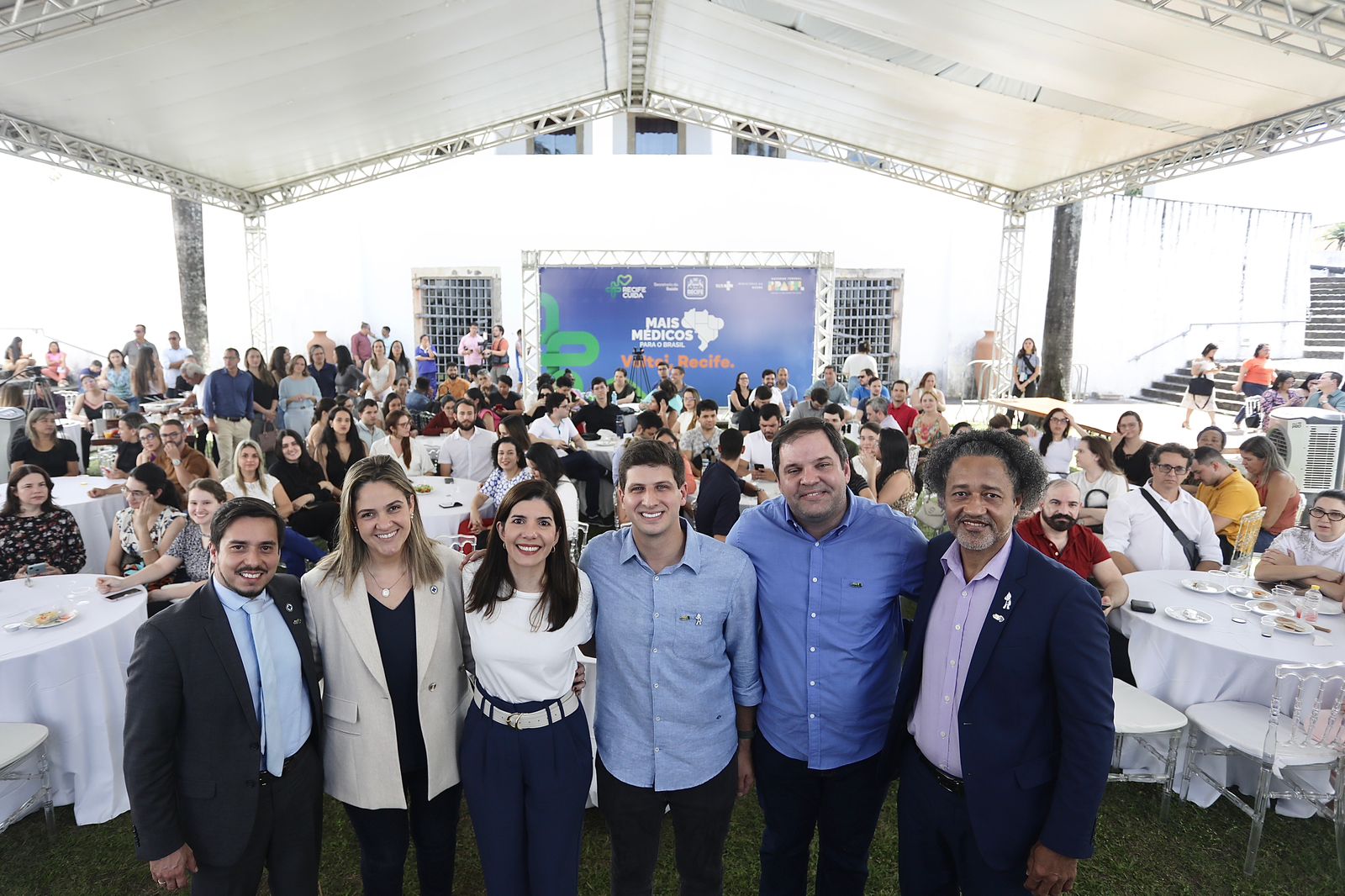 Recife recebe a primeira turma do programa Mais Médicos