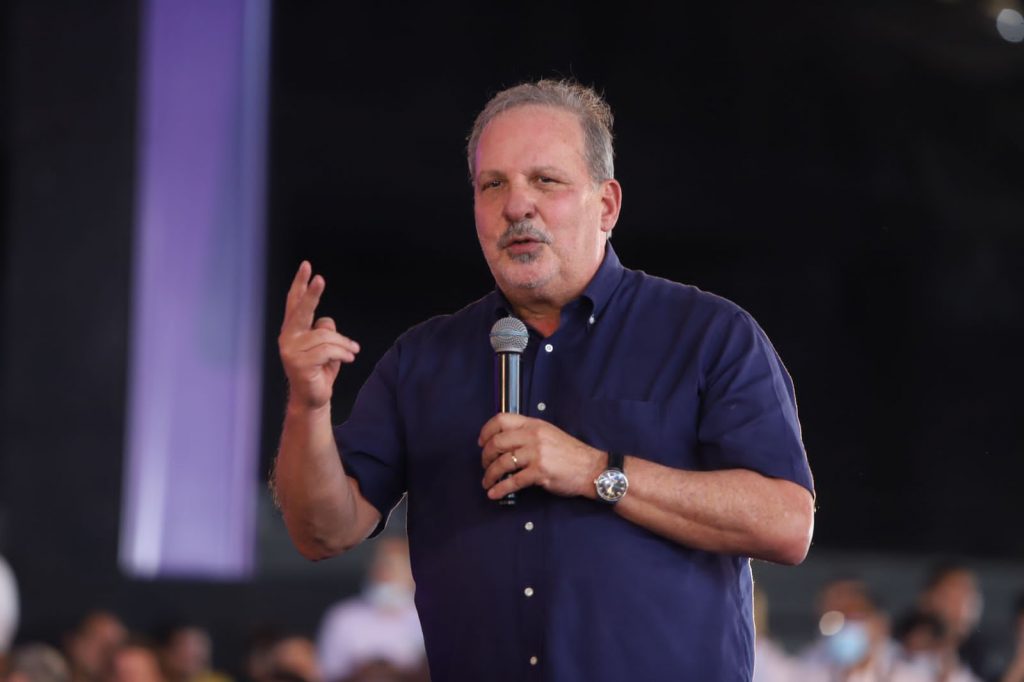 Armando recebe convite para o PDT